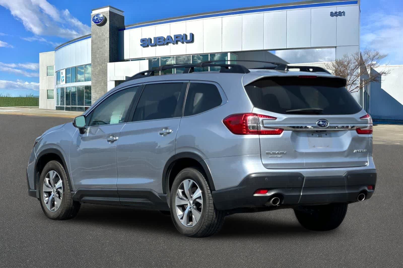 Used 2023 Subaru Ascent Premium w/ Convenience Package AWD/4WD image 8