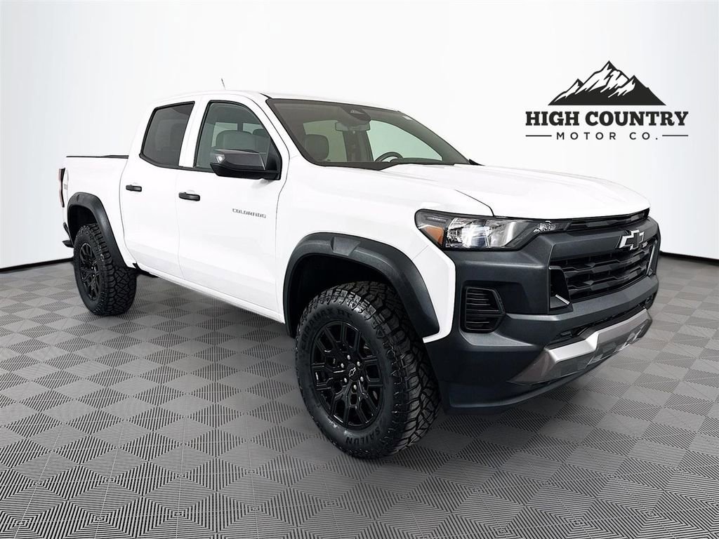 Used 2025 Chevrolet Colorado Trail Boss AWD/4WD image 1