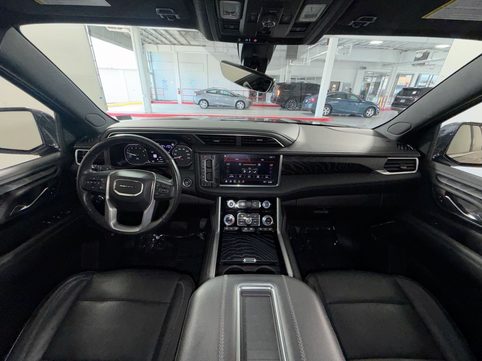 Used 2021 GMC Yukon Denali w/ Denali Ultimate Package AWD/4WD image 23