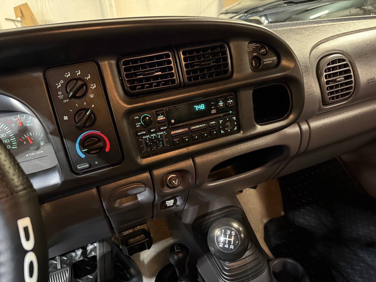 Used 1999 Dodge Ram 3500 Truck 4x4 Quad Cab image 46