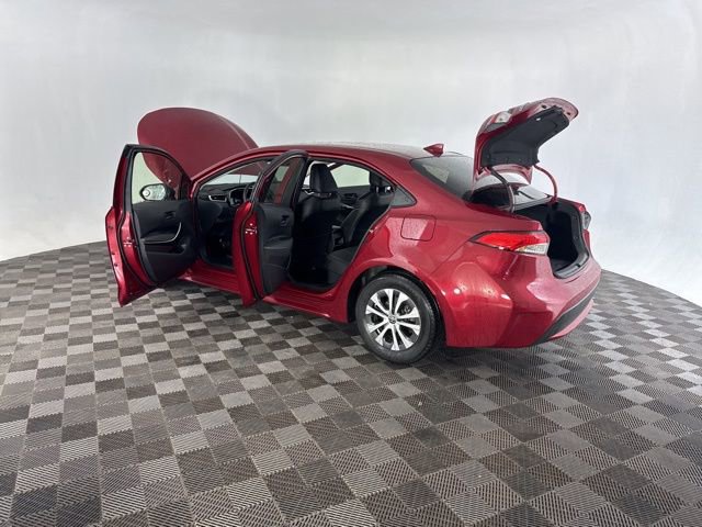 Used 2022 Toyota Corolla LE w/ Premium Interior Package image 17