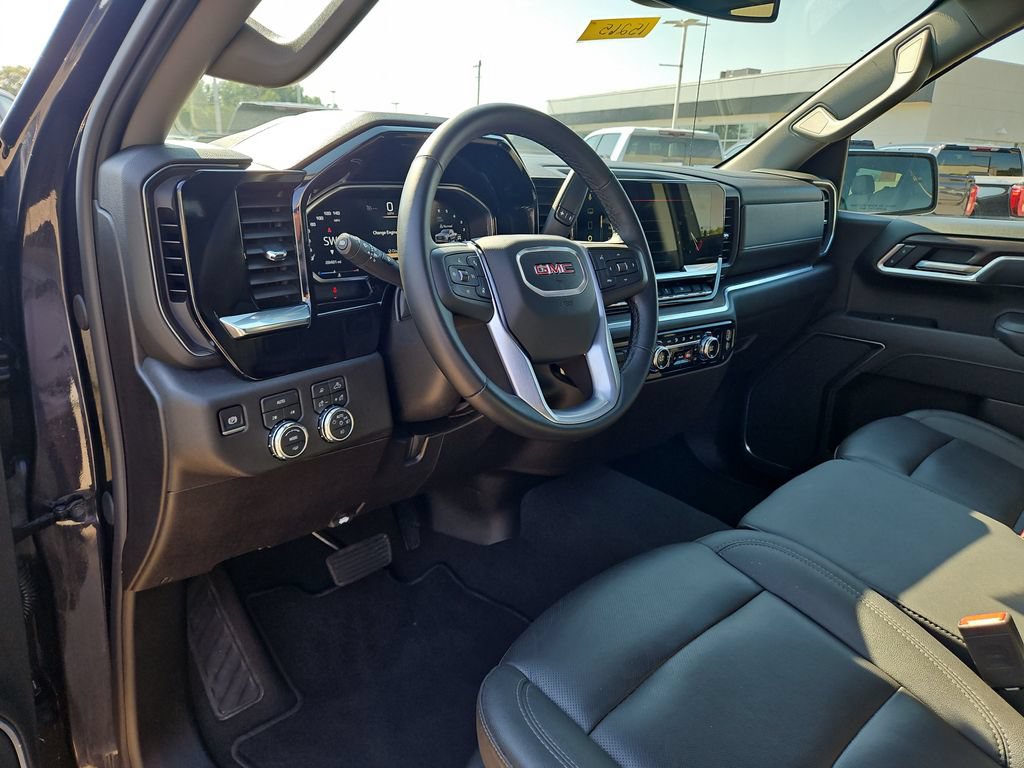Used 2026 GMC Sierra 1500 SLT AWD/4WD image 17
