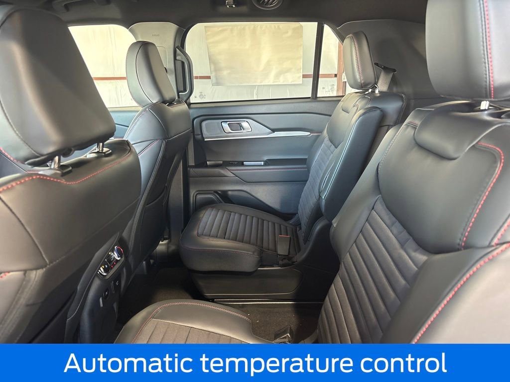 New 2026 Ford Explorer ST-Line w/ ST-Line Street Pack image 15