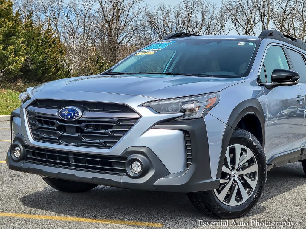 Used 2024 Subaru Outback Premium image 2