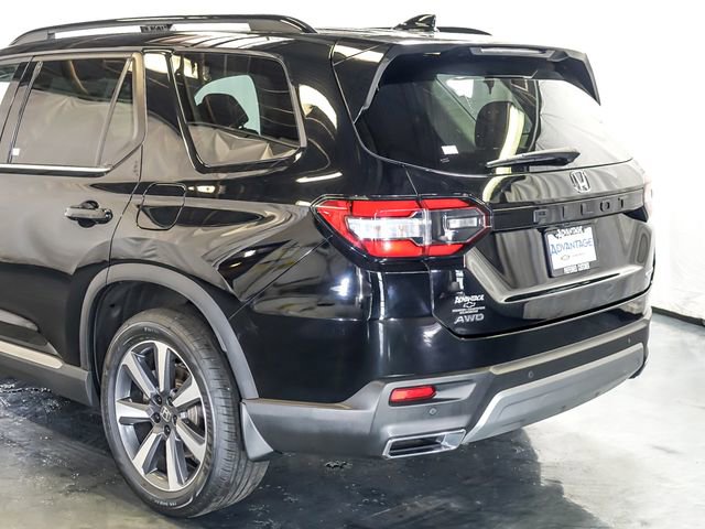 Used 2023 Honda Pilot Touring image 10