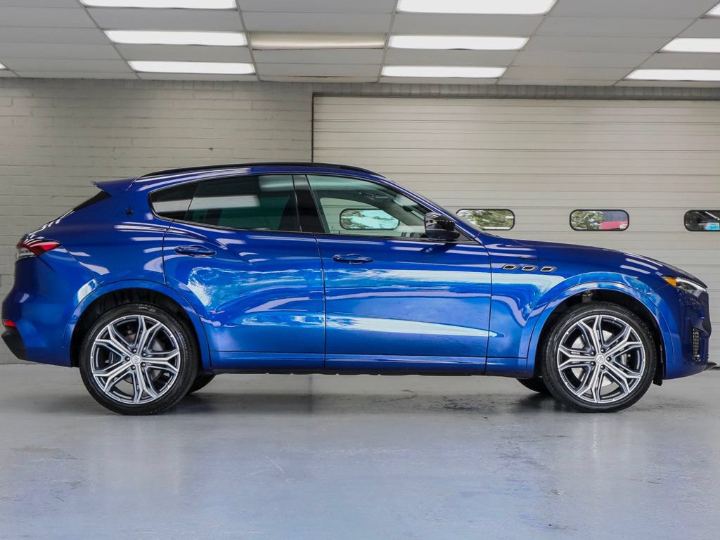 Used 2022 Maserati Levante Modena AWD/4WD image 3