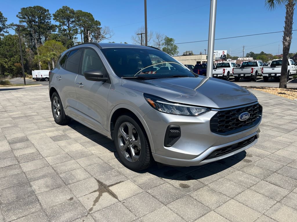 Used 2023 Ford Escape ST-Line image 8