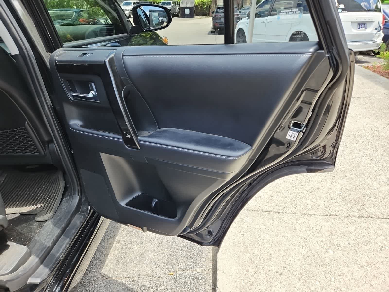 Used 2019 Toyota 4Runner Limited AWD/4WD image 23