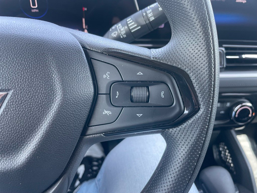 Used 2025 Chevrolet TrailBlazer LT AWD/4WD image 19
