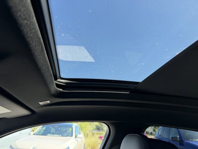 Certified 2025 BMW X6 xDrive40i w/ Climate Comfort Package image 22