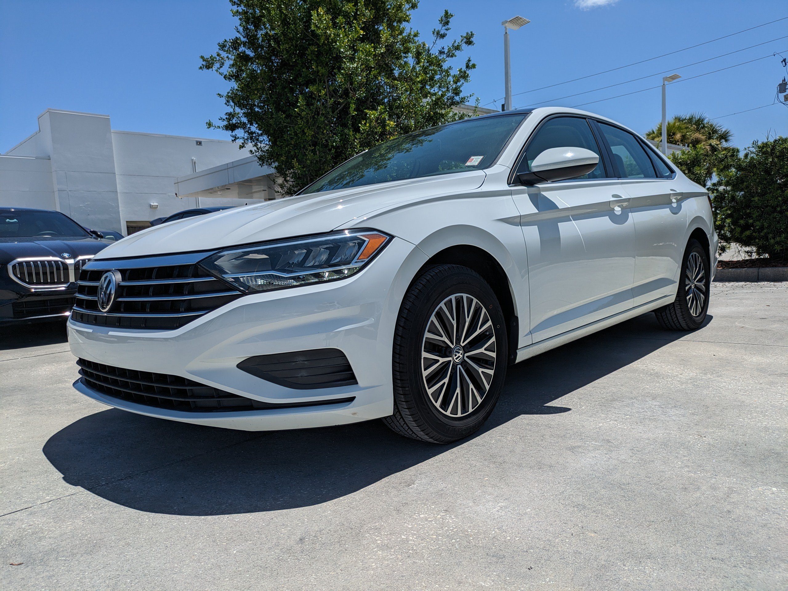 Used 2019 Volkswagen Jetta SE w/ Cold Weather Package FWD image 8