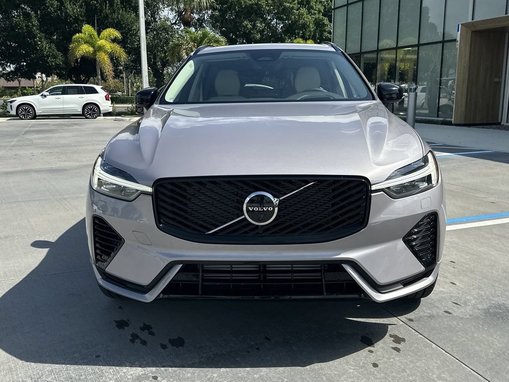 New 2026 Volvo XC60 T8 Ultra w/ Protection Package Premier AWD/4WD image 4