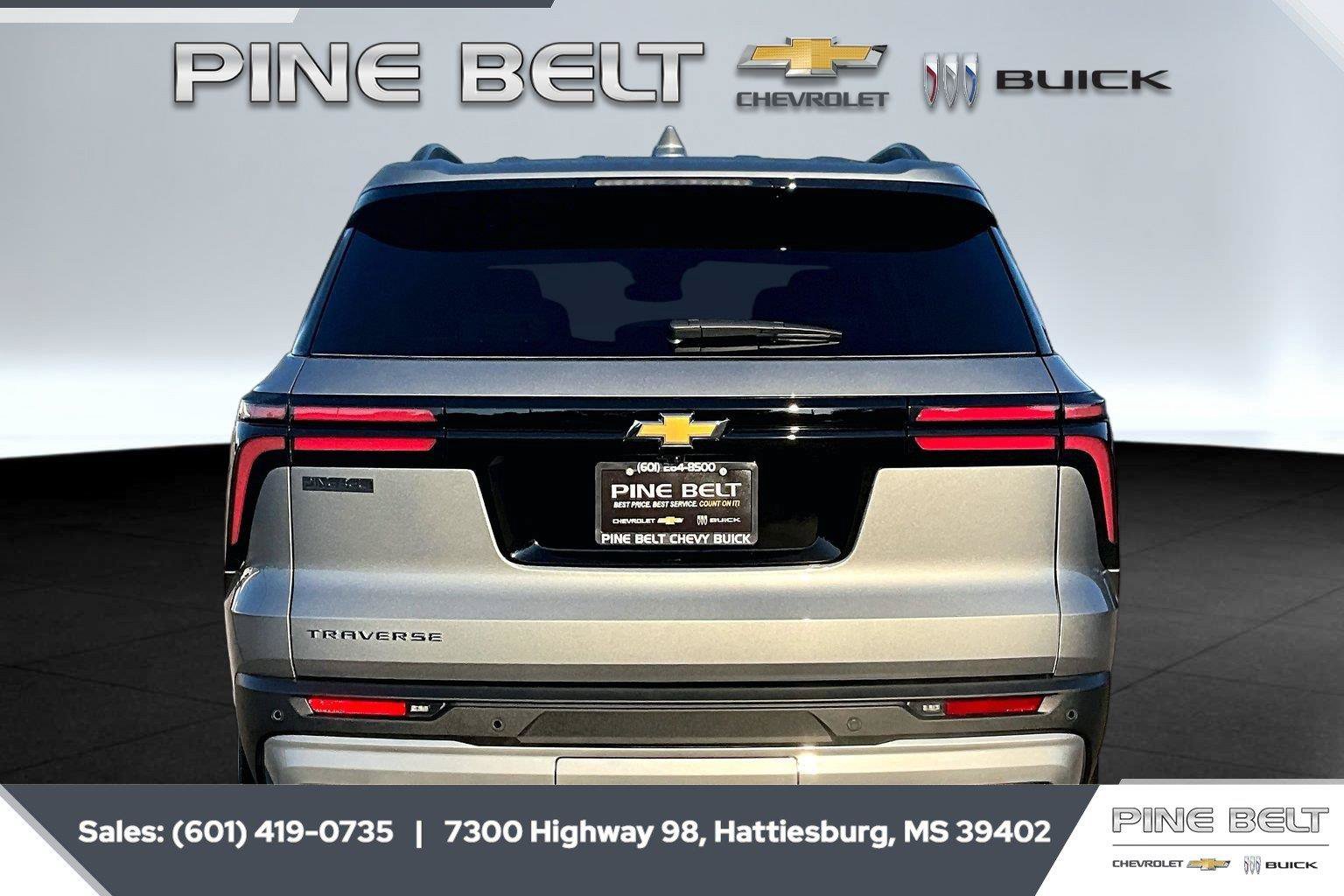 New 2027 Chevrolet Traverse LT FWD image 4