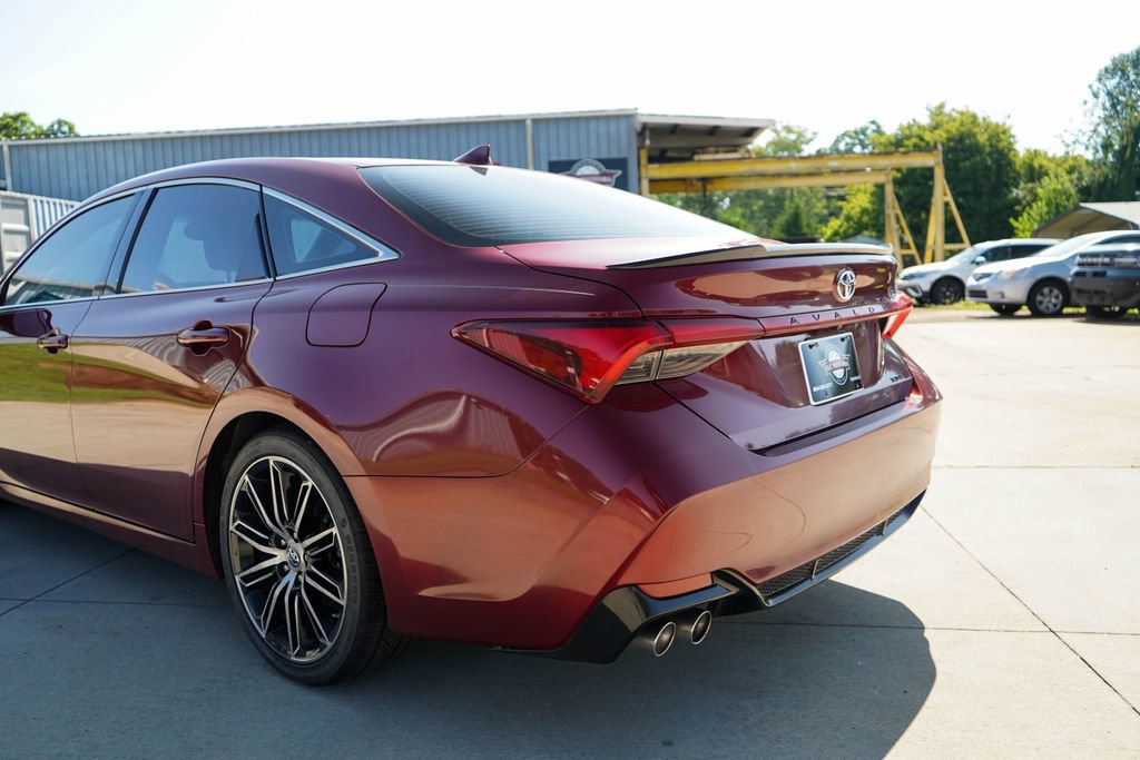 Used 2019 Toyota Avalon XSE FWD image 21