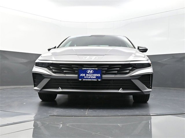 New 2025 Hyundai Elantra SEL image 31