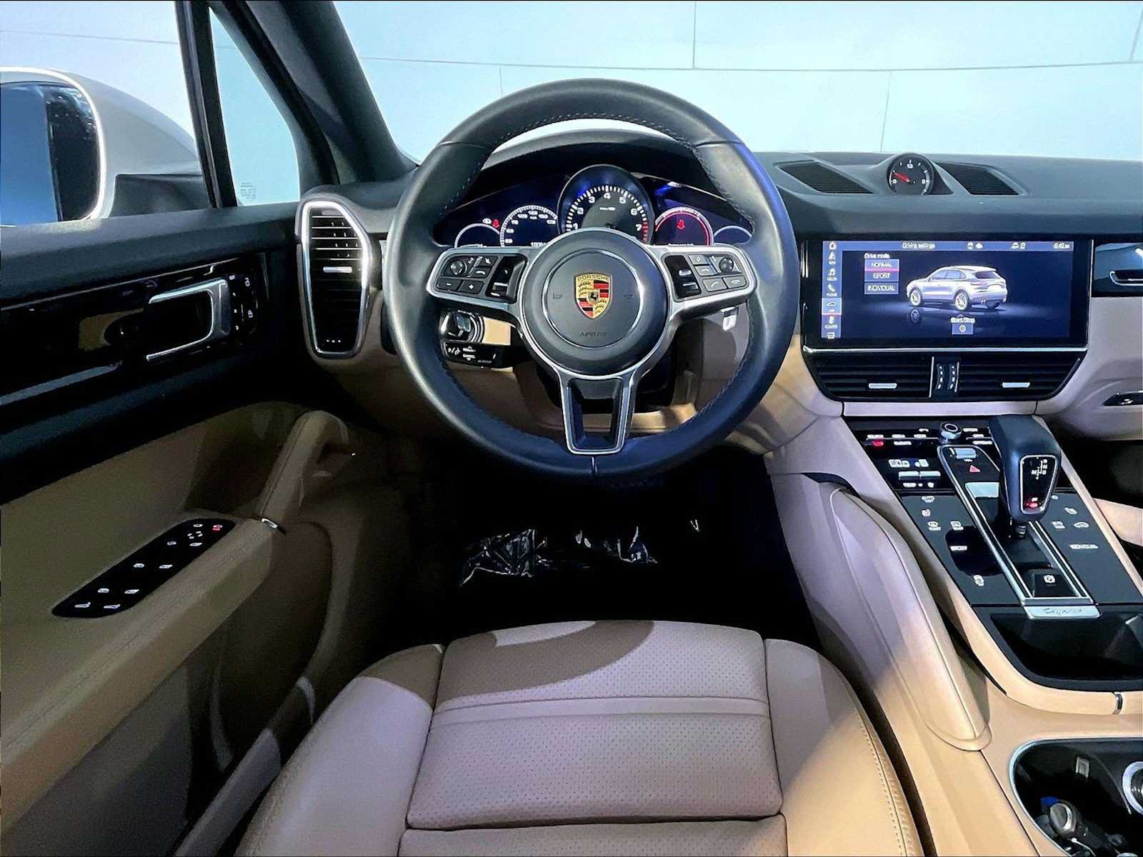 Certified 2021 Porsche Cayenne AWD/4WD image 13