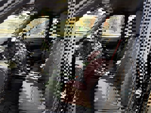 Used 2024 Toyota Corolla Cross SE image 23