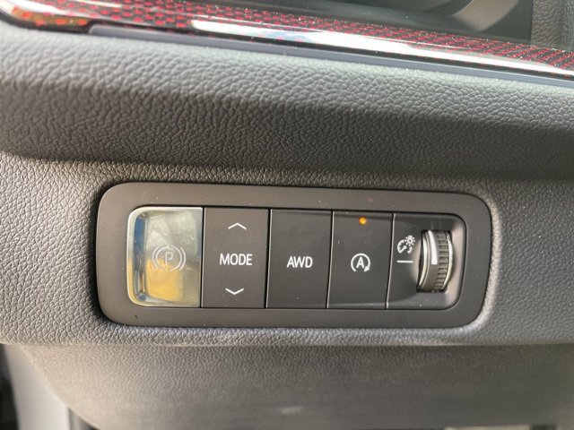 Used 2025 Chevrolet Traverse Z71 w/ Driver Confidence Package image 30