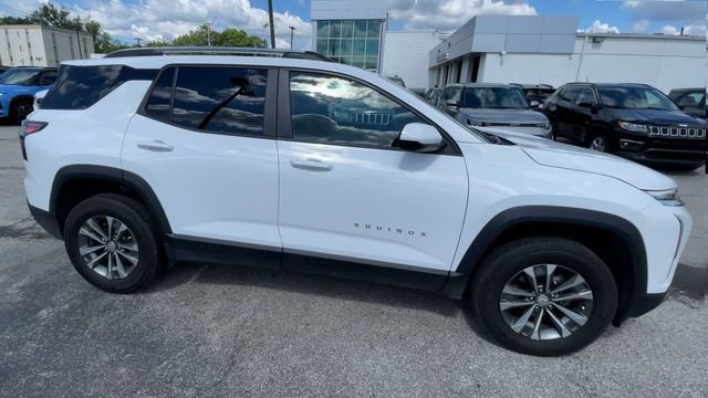 Used 2025 Chevrolet Equinox LT w/ Convenience Package II FWD image 3
