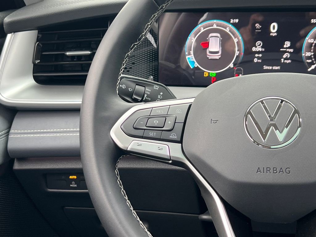 New 2026 Volkswagen Tiguan SE image 30