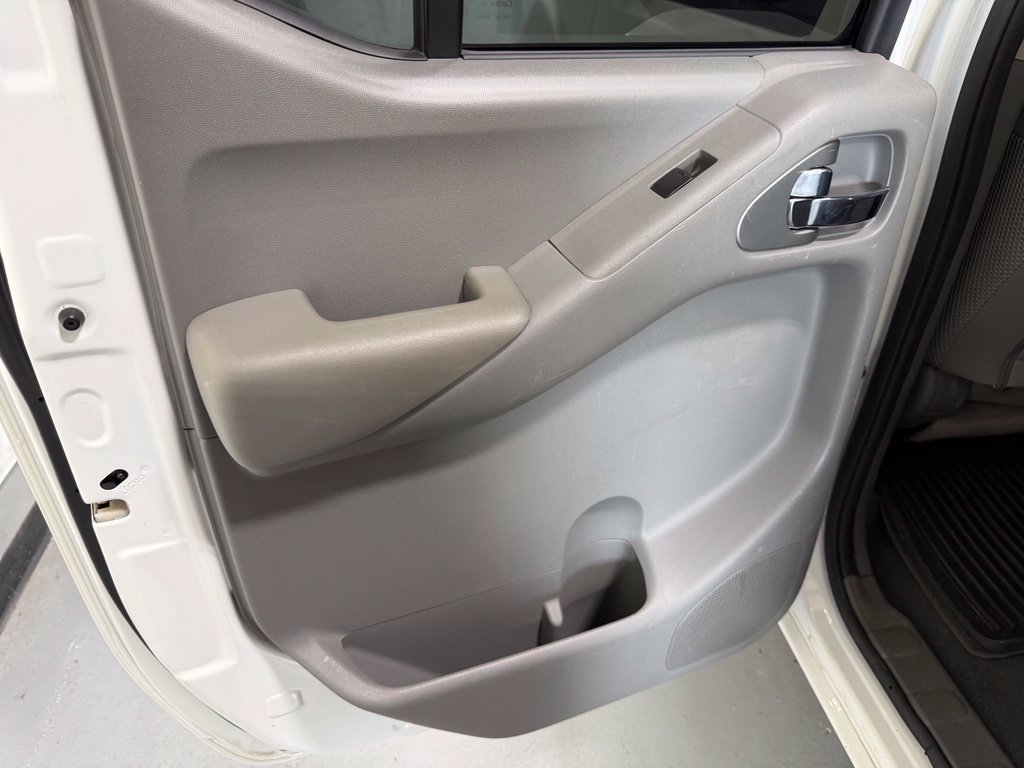 Used 2019 Nissan Frontier SV RWD image 16