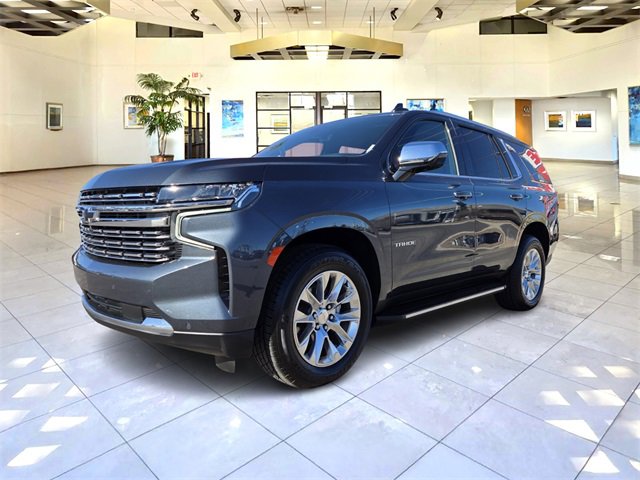 Used 2021 Chevrolet Tahoe Premier w/ Premium Package image 3