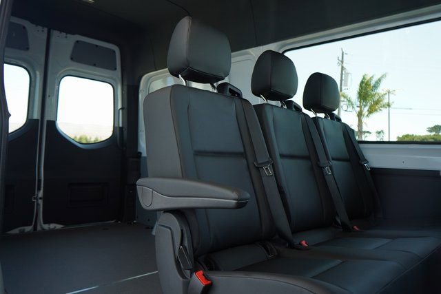 New 2025 Mercedes-Benz Sprinter 2500 image 28