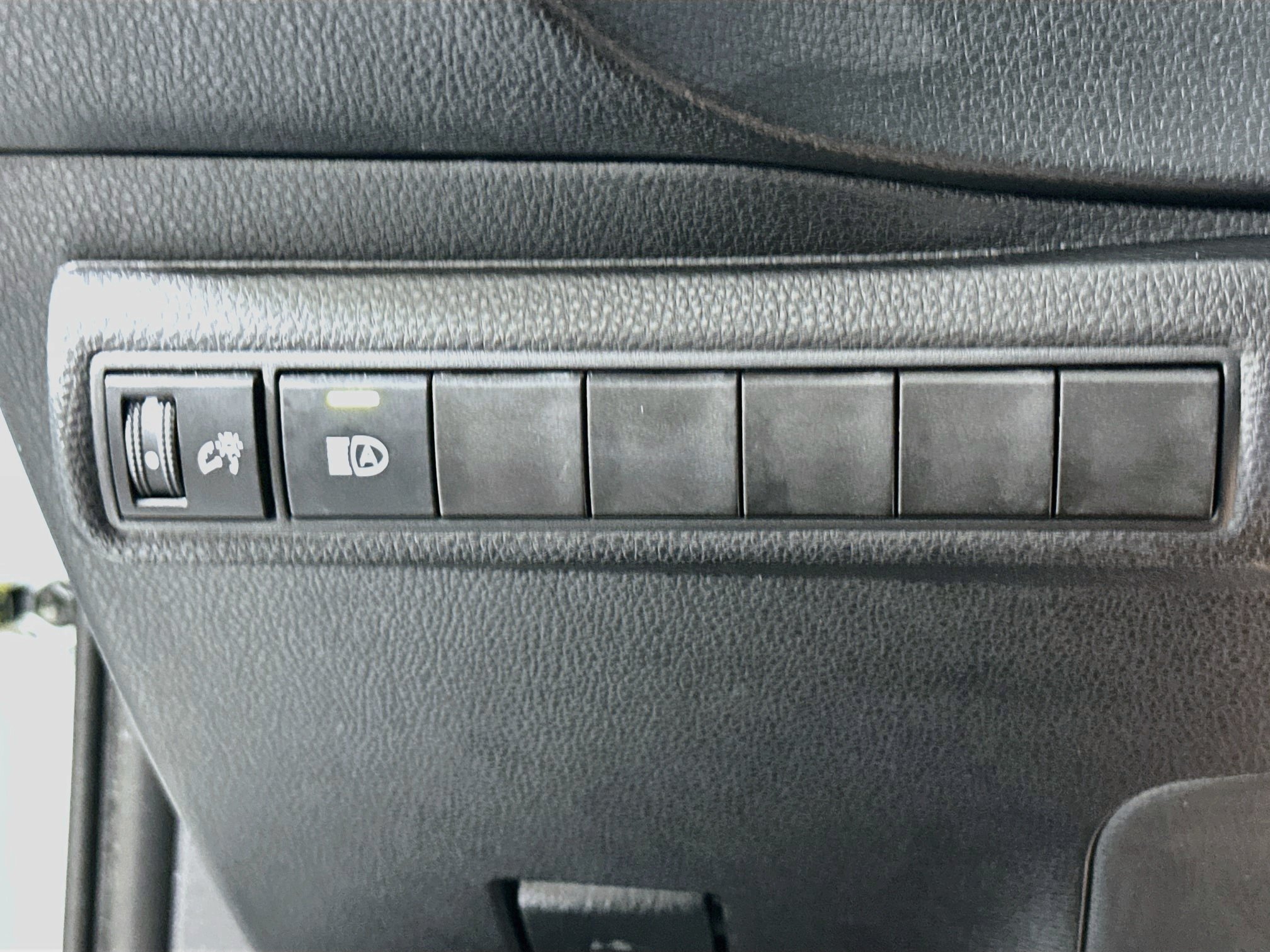 Used 2025 Toyota Corolla LE FWD image 16