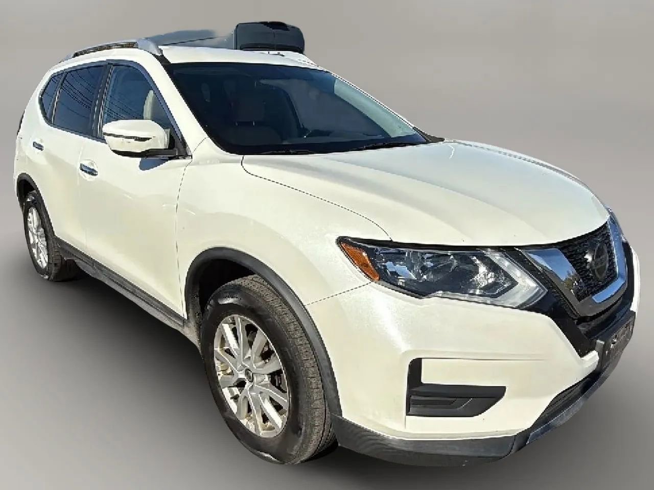 Used 2018 Nissan Rogue SV image 7