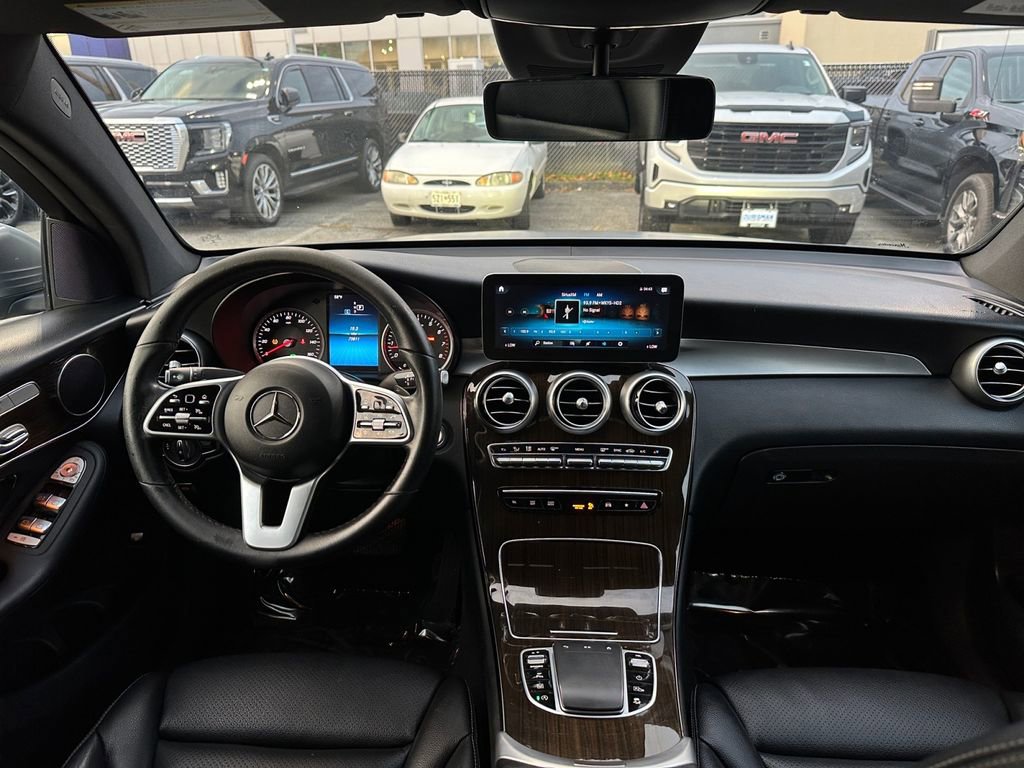 Used 2022 Mercedes-Benz GLC 300 4MATIC Coupe image 20