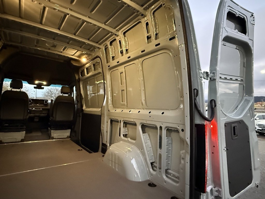 New 2025 Mercedes-Benz Sprinter 2500 image 8