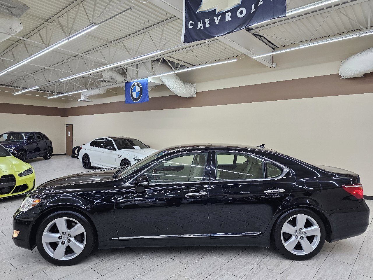 Used 2012 Lexus LS 460 Luxury image 10