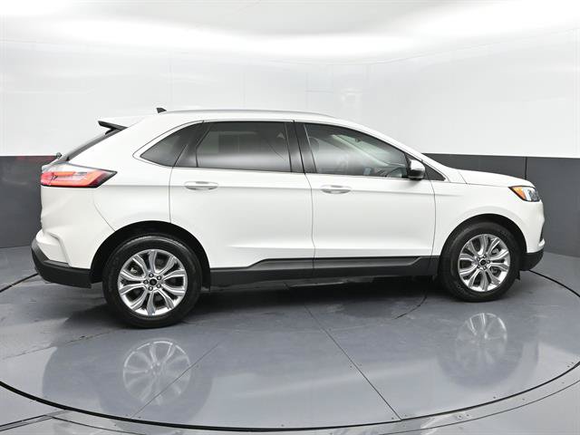 Certified 2024 Ford Edge Titanium AWD/4WD image 24
