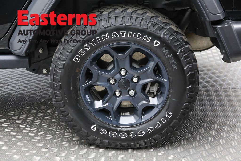 Used 2023 Jeep Wrangler Unlimited w/ Dual Top Group image 8