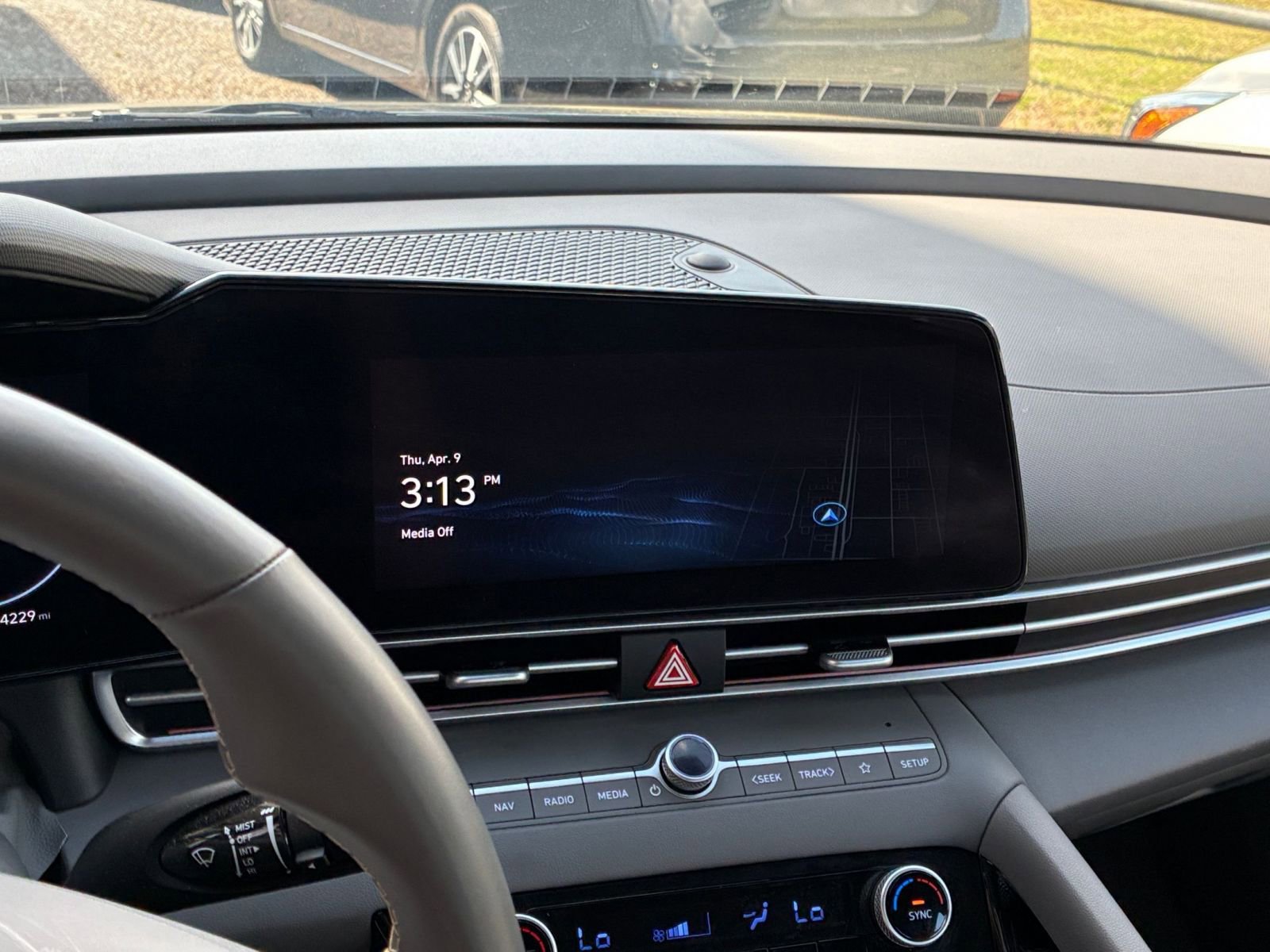 Used 2025 Hyundai Elantra SEL image 21