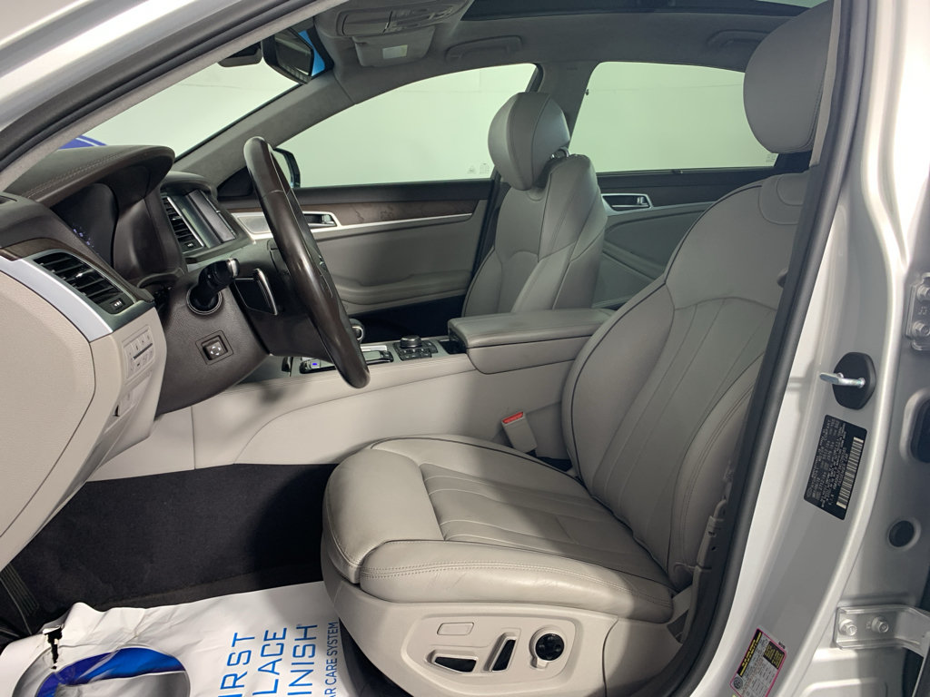 Used 2019 Genesis G80 5.0 Ultimate RWD image 15