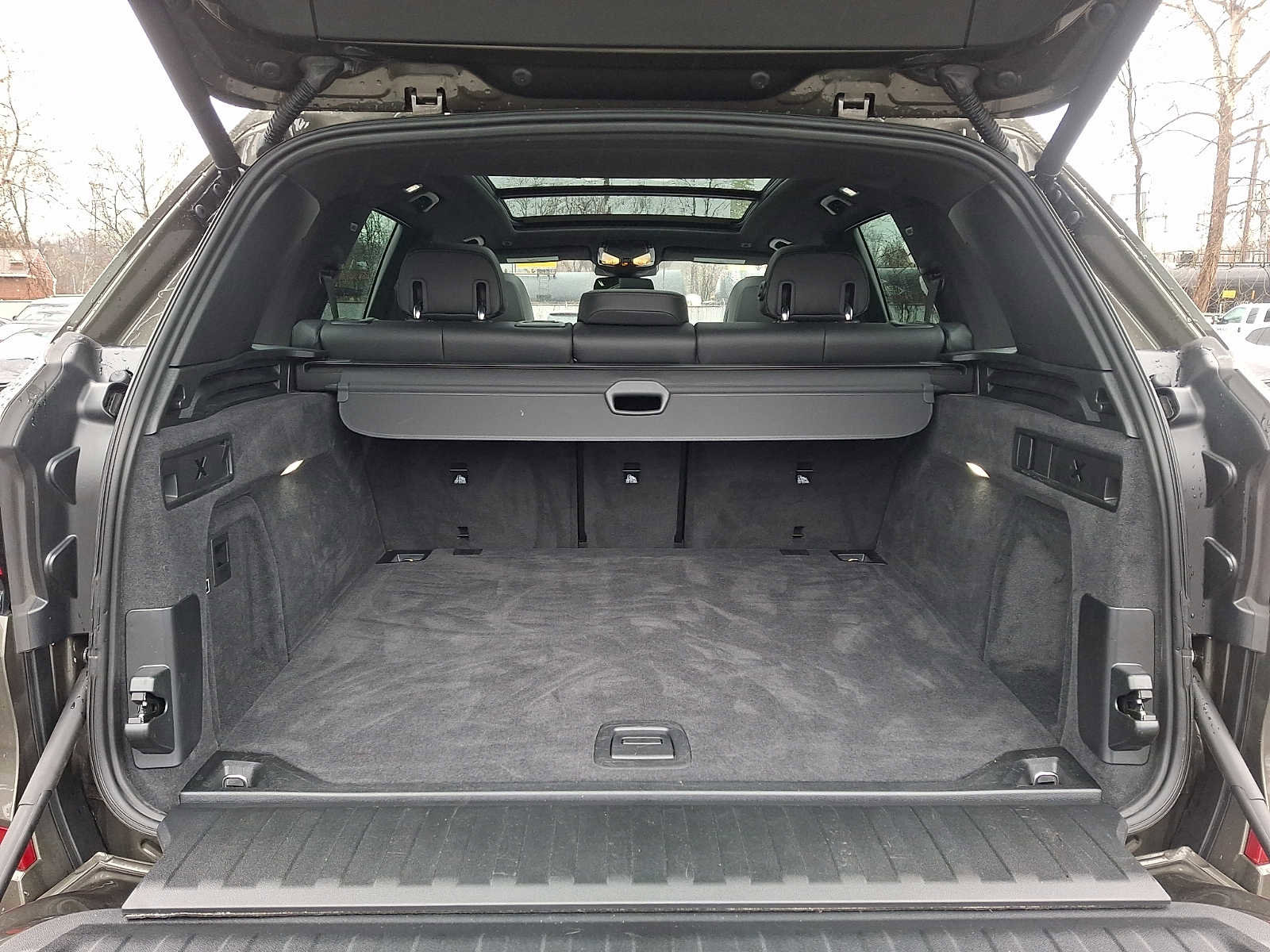 Certified 2025 BMW X5 xDrive40i w/ M Sport Package image 28