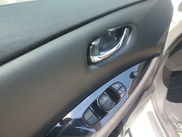 Used 2019 Nissan Leaf SV Plus w/ SV Plus Technology Package FWD image 12