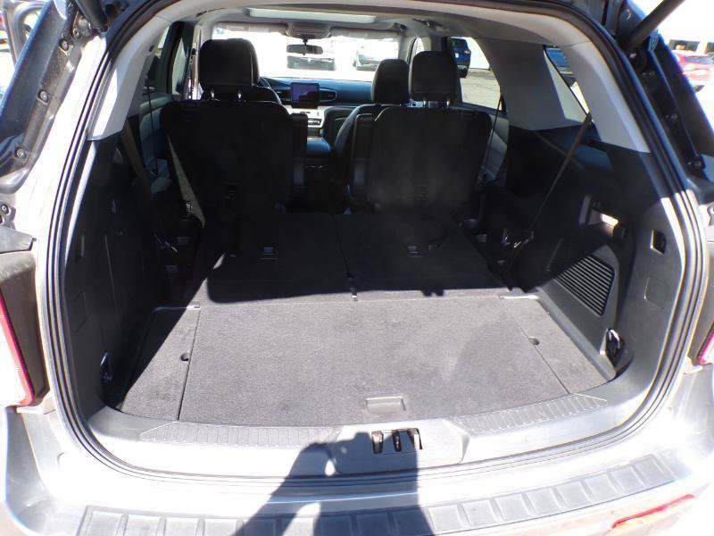 New 2023 Ford Explorer XLT w/ Equipment Group 202A AWD/4WD image 10
