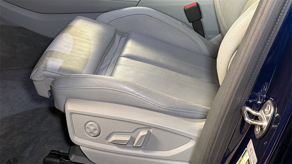 Used 2020 Audi Q5 Prestige image 26