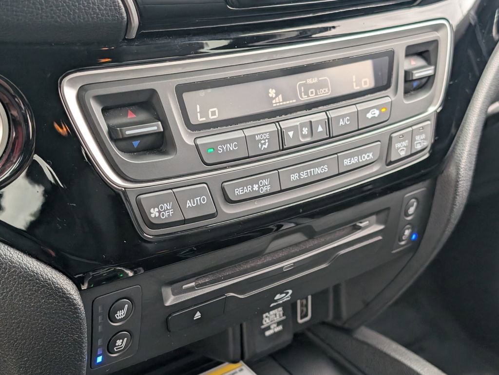 Used 2019 Honda Pilot Elite image 27