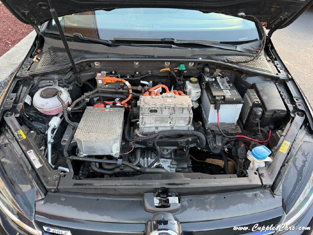 Used 2019 Volkswagen e-Golf SE w/ Driver Assistance Package FWD image 13