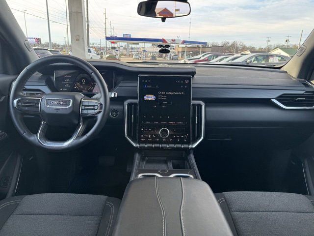 Used 2025 GMC Acadia Elevation image 8