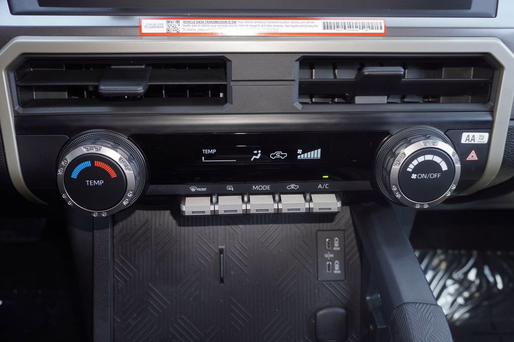 Certified 2025 Toyota Tacoma SR5 AWD/4WD image 15