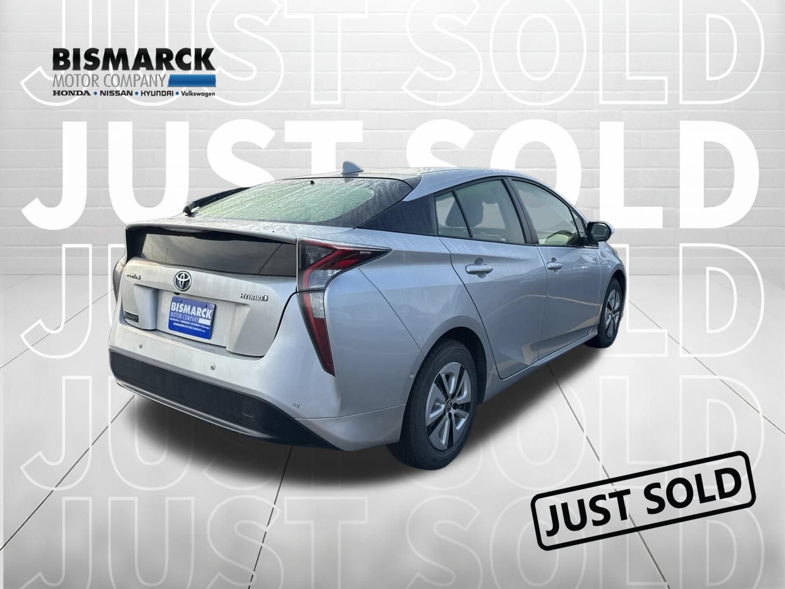 Used 2017 Toyota Prius Two w/ Prius Two Safety Plus Package FWD image 3
