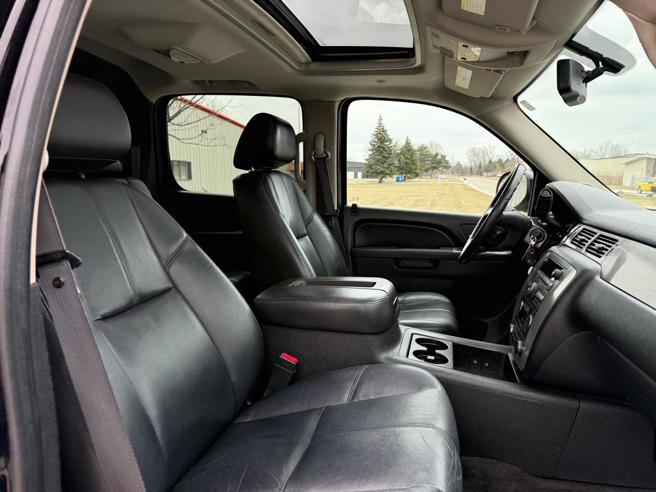 Used 2011 Chevrolet Avalanche LT w/ Luxury Package image 25