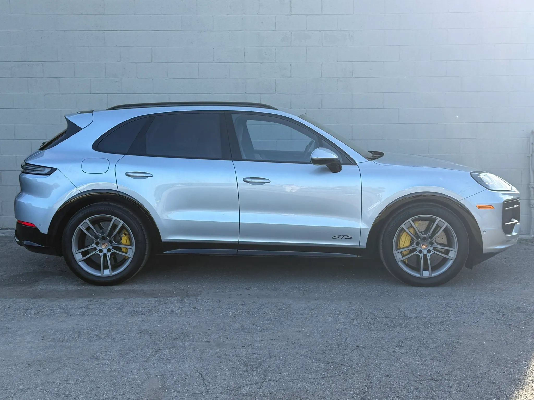 Used 2025 Porsche Cayenne GTS w/ Sport Chrono Package AWD/4WD image 10
