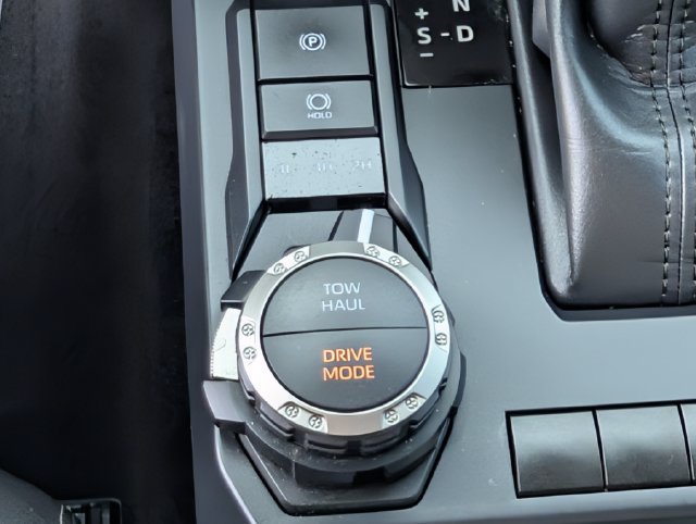 Used 2025 Toyota Tacoma TRD Sport AWD/4WD image 15