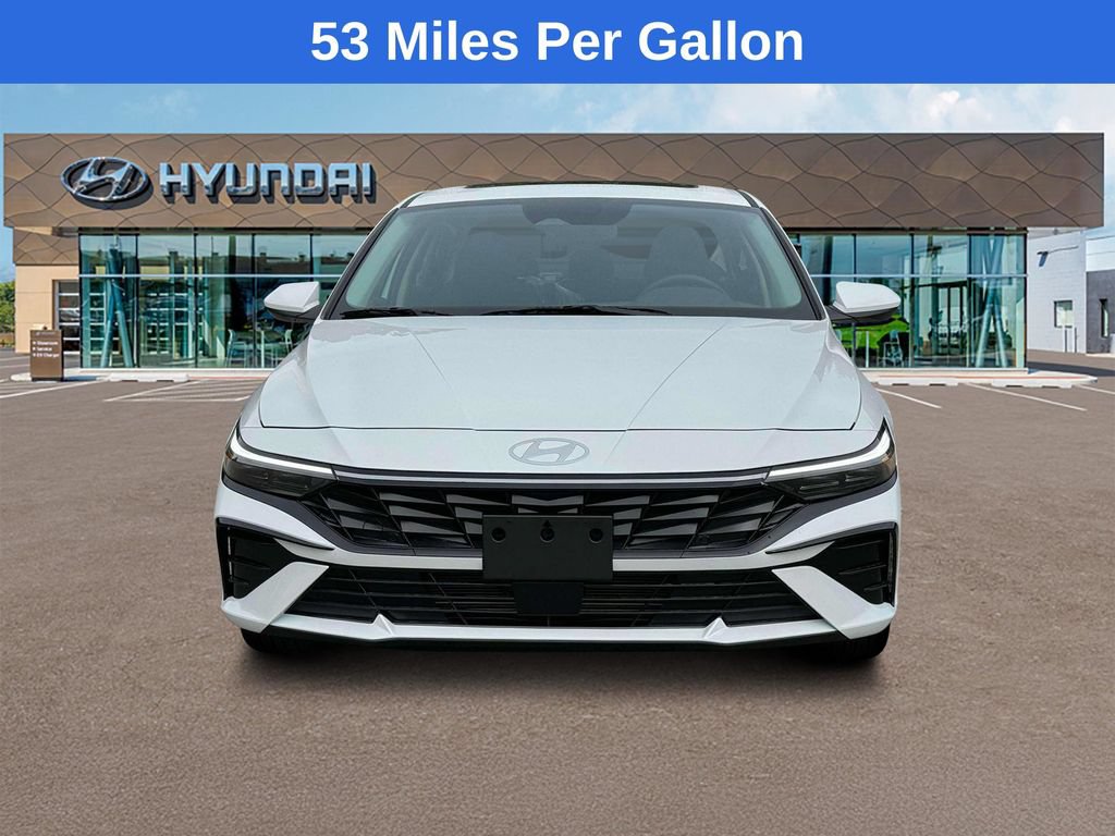 Used 2025 Hyundai Elantra SEL w/ Cargo Package FWD image 12