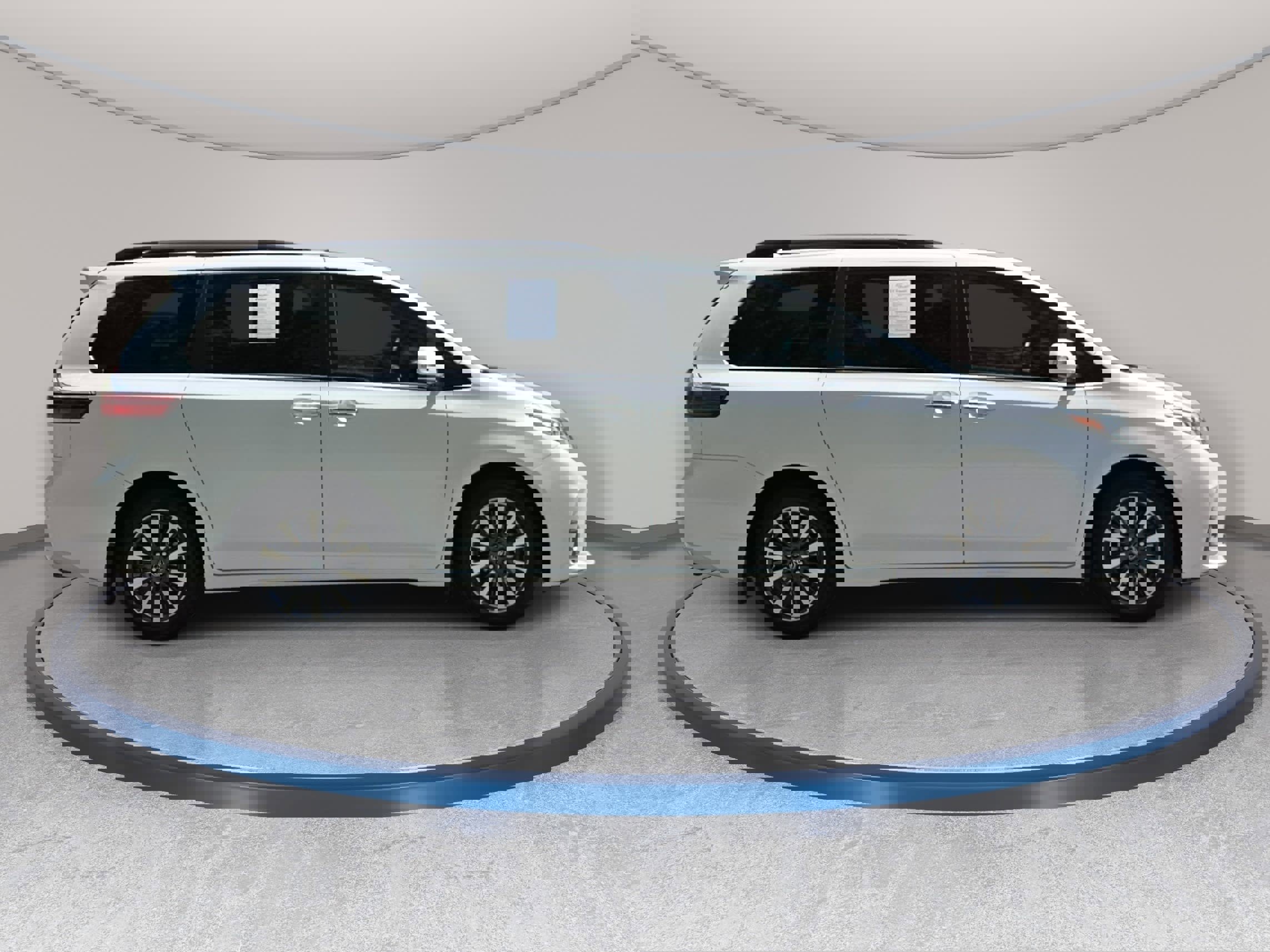 Used 2018 Toyota Sienna Limited image 4